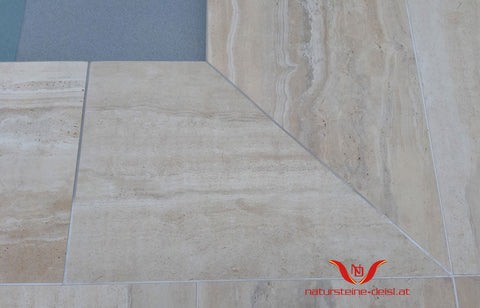 FEINSTEIN STEINOPTIK TRAVERTIN BEIGE VEIN CUT EXKLUSIV mit RUNDSTAB POOL-BECKENRAND-STEIN