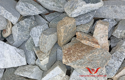 GNEIS LUSERNA ZIERSPLITT