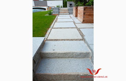 HARTBERGER GRANIT GRAU / GELB BLOCKSTUFE bruchrau und sandgestrahlt - Granit aus Österreich