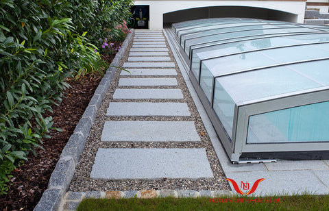 HARTBERGER GRANIT GRAU und GRAU-GELB GARTENPLATTEN, Kanten gespalten und allseits sandgestrahlt
