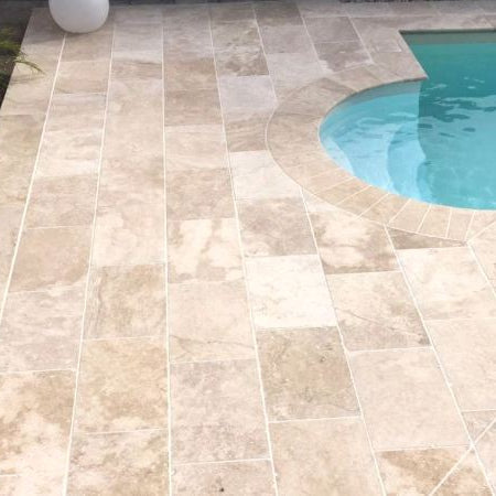 Römereinstieg-Pool optimal gestaltet