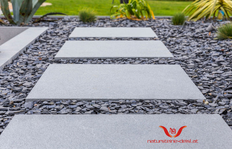 Feinsteinzeug Granit Padang Dark Terrassenplatten