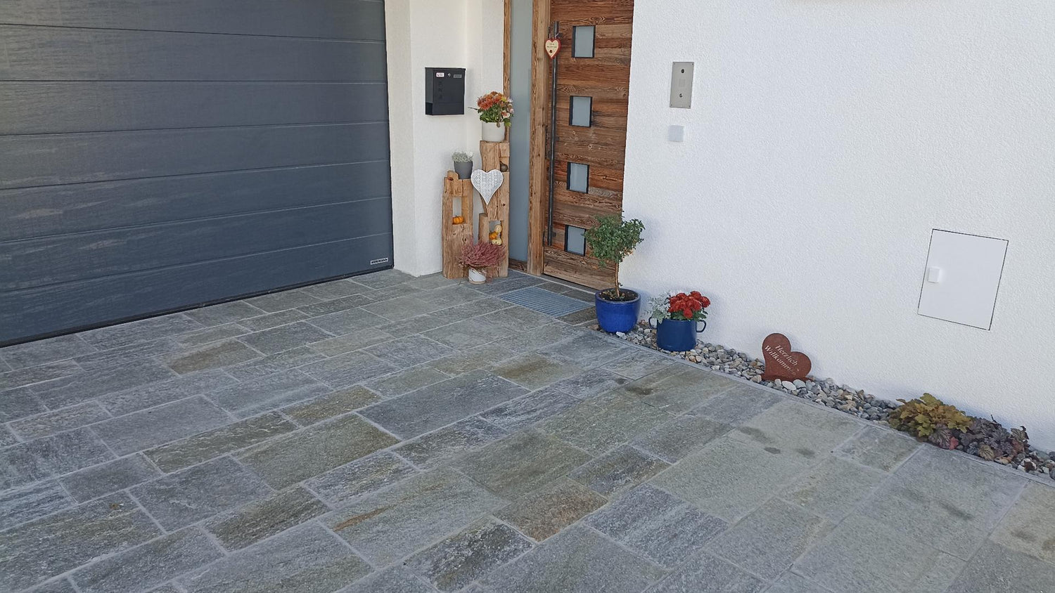 Hochwertige Einfahrten mit Gneisplatten