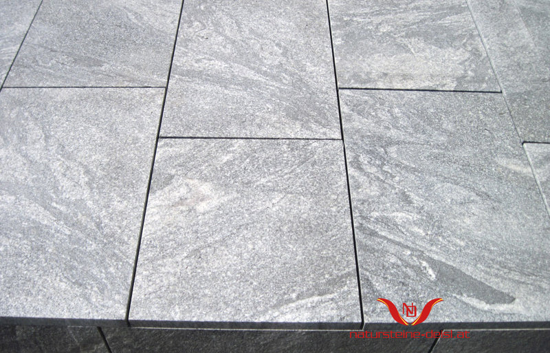 Handmuster Gneis Santiago Grey Terrassenplatte