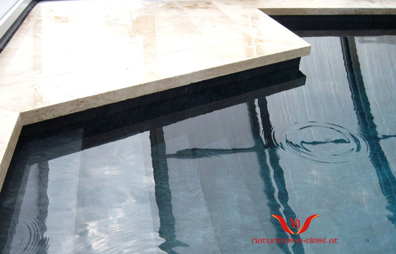 Travertin Beige Poolumrandung mit Winkel