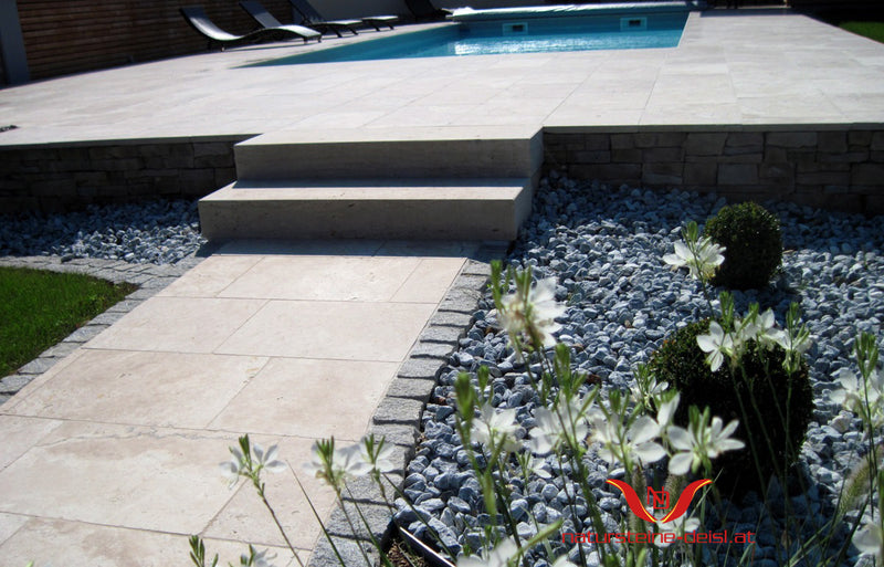 Travertin Beige Blockstufe