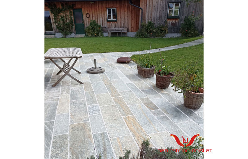 Luserna Gneis Mixcolor Terrassenplatten handbekantet