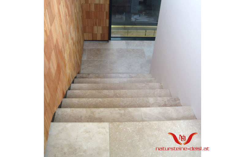 Travertin Beige Tritt- und Setzstufe