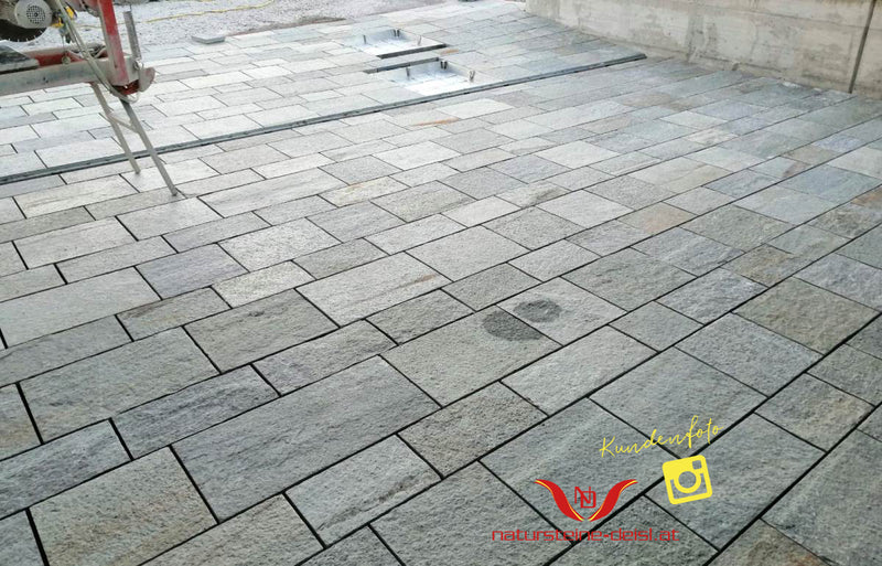 Luserna Gneis Mixcolor Terrassenplatten mit gesägten Kanten