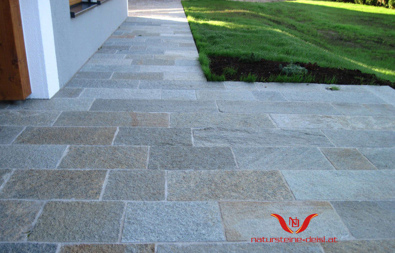 Luserna Gneis Mixcolor Terrassenplatten mit gesägten Kanten