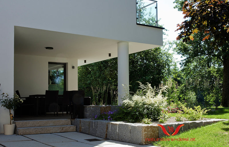 Hartberger Granit Grau-Gelb Blockstufe